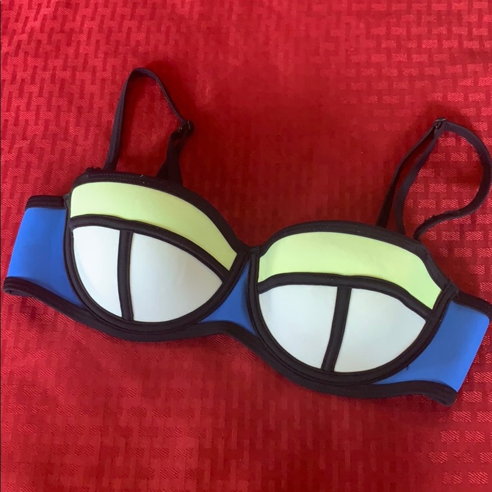 Triangl bikini top